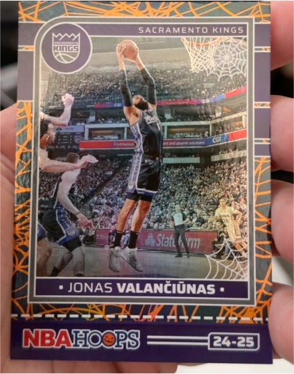 2024-25 Panini Haunted Hoops #152 Jonas Valanciunas — front