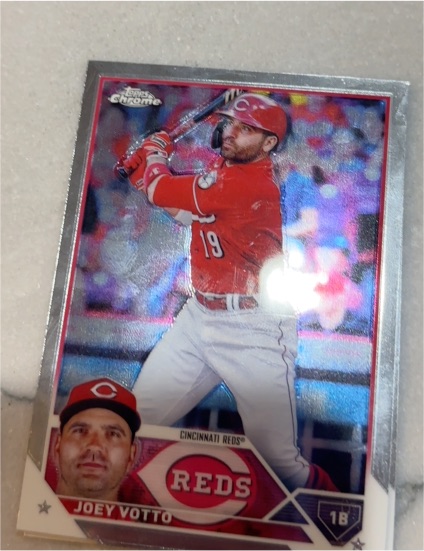 2023 Topps Chrome #190 Joey Votto — front