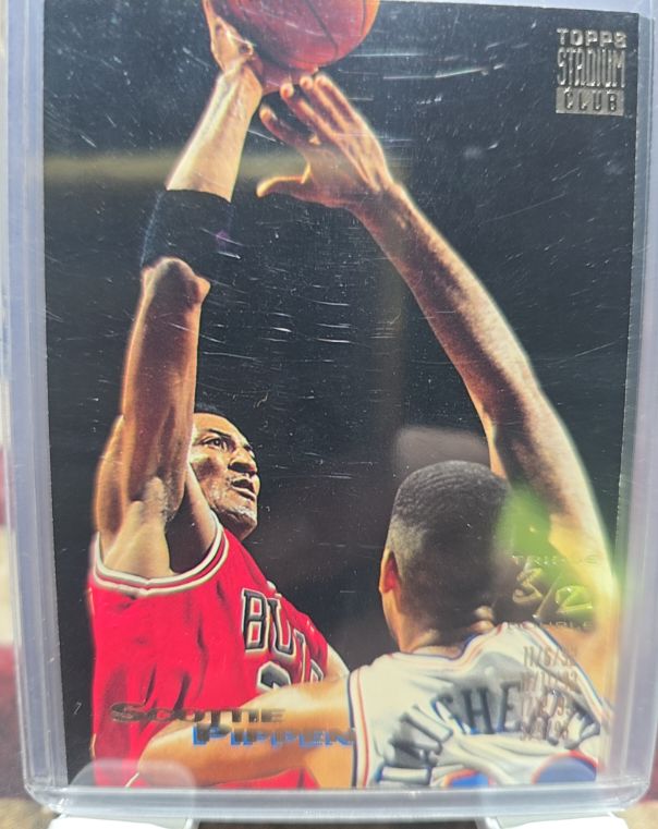 1993-94 Topps Stadium Club #103 Scottie Pippen — front