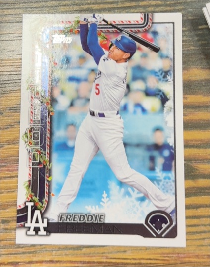 2025 Topps Holiday #H12 Freddie Freeman — front