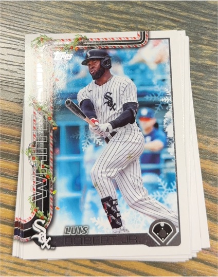 2025 Topps Holiday #H117 Luis Robert Jr. — front