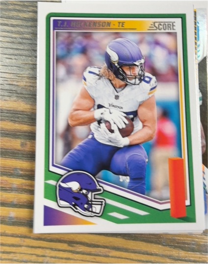 2025 Panini Score #101 T.J. Hockenson — front