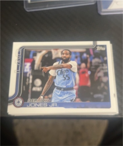 2025-26 Topps #148 Derrick Jones Jr. — front