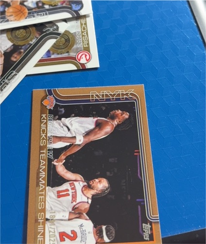2025 Topps #274 RJ Barrett Knicks Team Insert Big Apple W — front