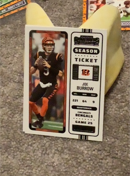 2022 Panini Contenders Season Ticket #17 Joe Burrow — front