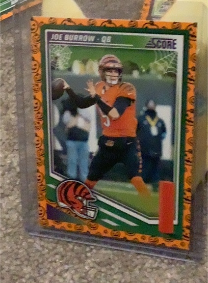2025 Panini Score-A-Treat #284 Joe Burrow — front