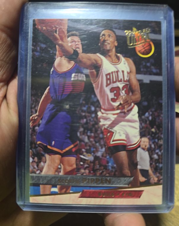 1993-94 Fleer Ultra #34 Scottie Pippen — front