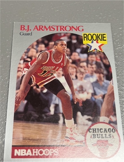 1990-91 NBA Hoops #60 B.J. Armstrong Rookie Card — front