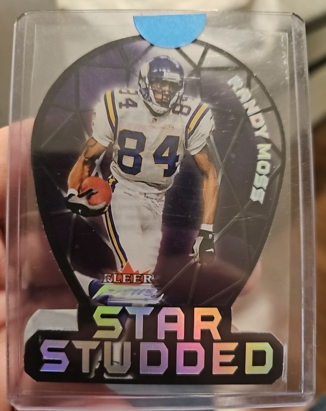 2000 Fleer Focus Star Studded Die Cut Randy Moss — front