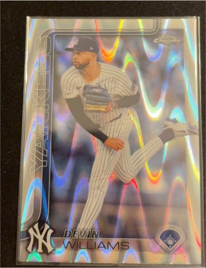 2025 Topps Chrome #153 Devin Williams — front
