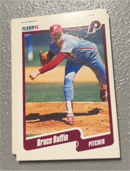 1990 Fleer #572 Bruce Ruffin — front
