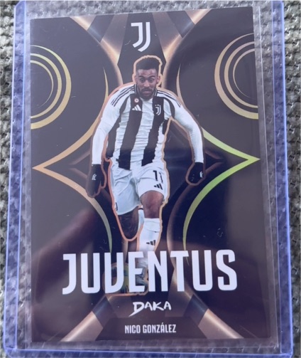 2025 Daka Juventus Team Set Soccer Nico González — front