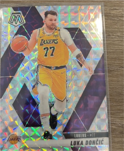 2024-25 Panini Mosaic #100 Luka Dončić — front
