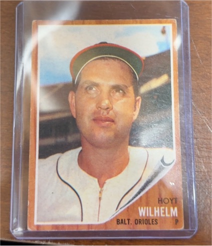 1962 Topps #545 Hoyt Wilhelm — front