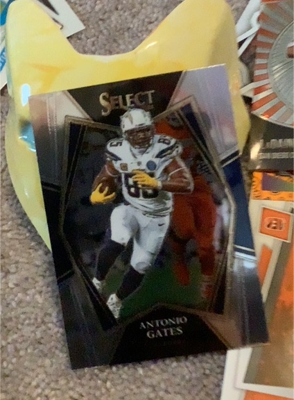 2021 Panini Select Premier Level Die-Cut Antonio Gates — front