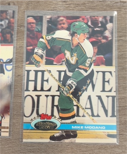 1991 Topps Stadium Club #187 Mike Modano — front