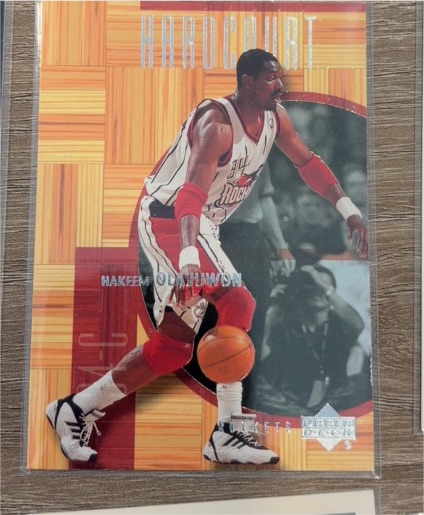2000-01 Upper Deck Hardcourt #20 Hakeem Olajuwon — front