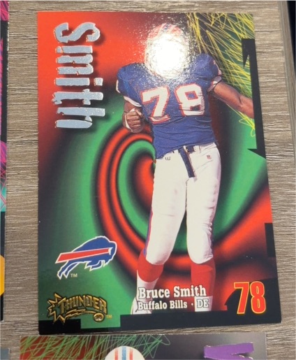1998 SkyBox Thunder #136 Bruce Smith — front