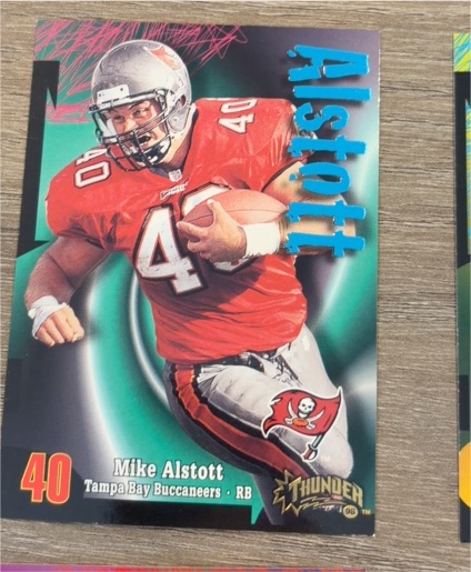 1998 SkyBox Thunder #157 Mike Alstott — front