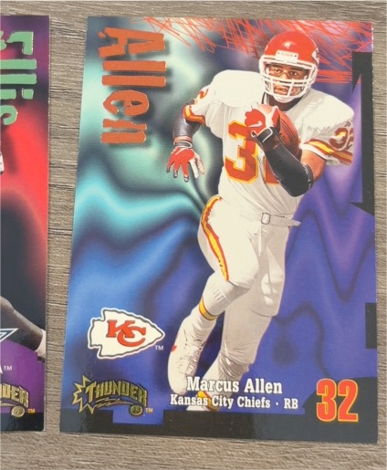 1998 SkyBox Thunder #32 Marcus Allen — front