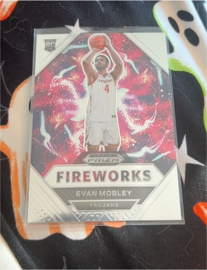 2021-22 Panini Prizm Draft Picks #2 Evan Mobley Fireworks — front