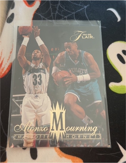1994-95 Flair #18 Alonzo Mourning — front