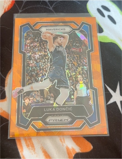 2023-24 Panini Prizm #110 Luka Dončić — front