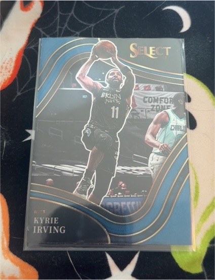 2021-22 Panini Select Courtside #11 Kyrie Irving — front