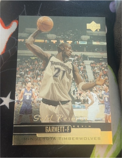 1999-00 Upper Deck Gold Reserve #70 Kevin Garnett — front
