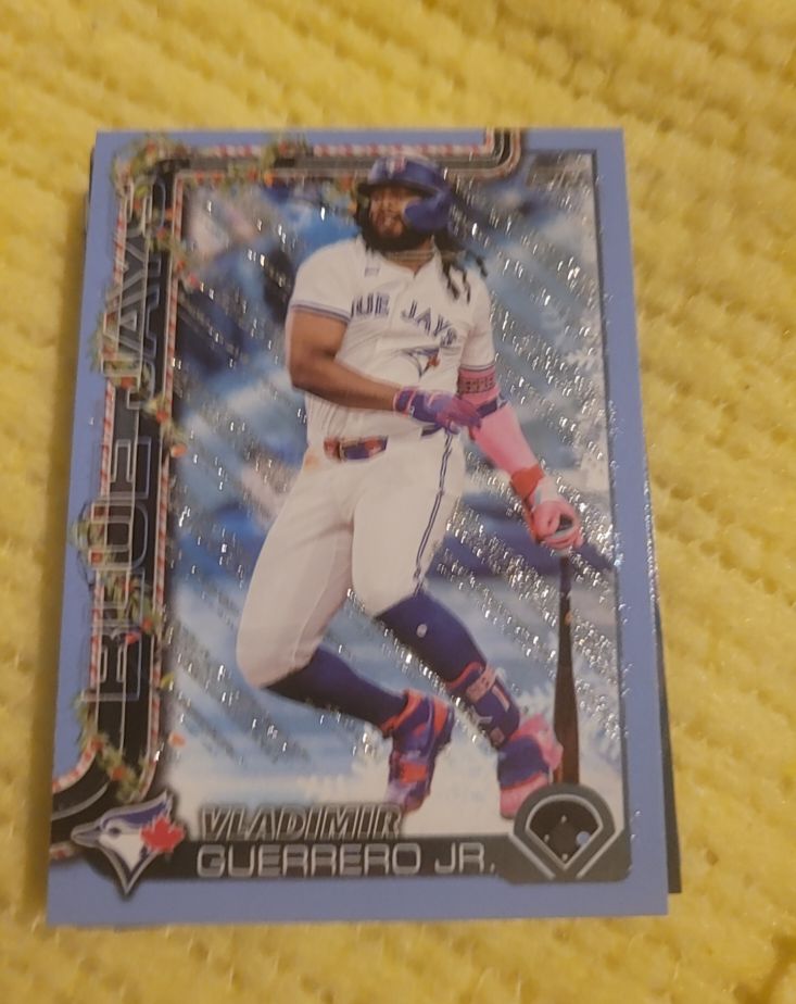 2025 Topps Holiday #H66 Vladimir Guerrero Jr. — front