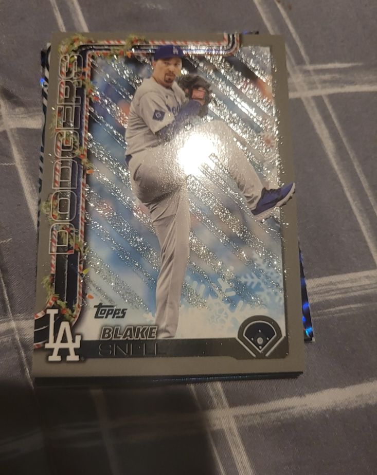 2025 Topps Holiday #H135 Blake Snell — front