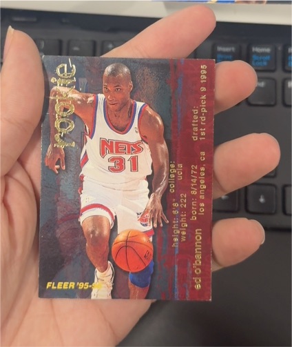 1995-96 Fleer #301 Ed O'Bannon — front