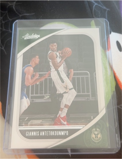 2020-21 Panini Absolute Memorabilia #55 Giannis Antetokounmpo — front
