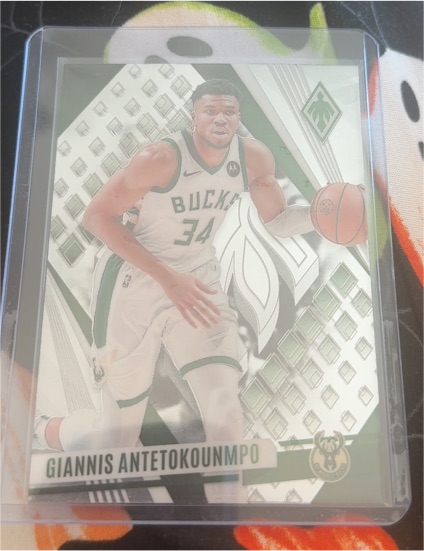 2023-24 Panini Phoenix #176 Giannis Antetokounmpo — front