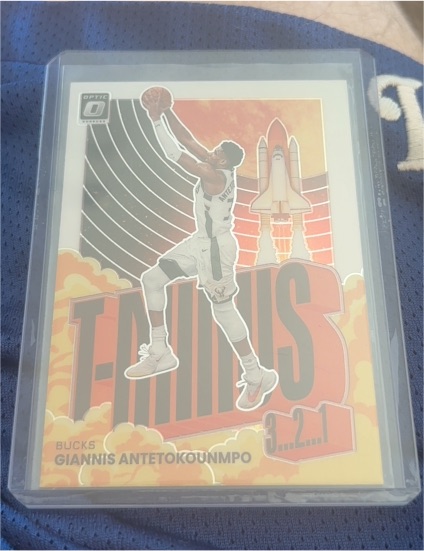 2021-22 Panini Donruss Optic #3 Giannis Antetokounmpo T-Minus 3, 2, 1 — front