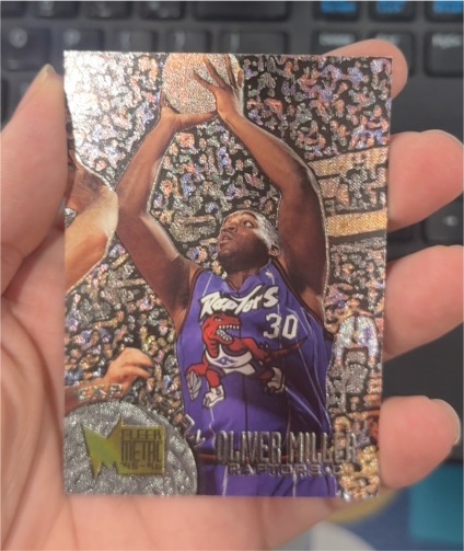 1995-96 Fleer Metal #197 Oliver Miller — front