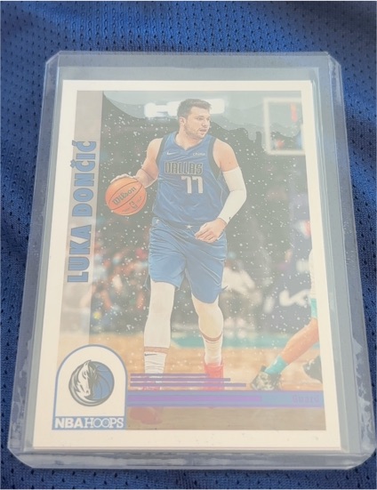 2022-23 Panini NBA Hoops #293 Luka Dončić — front