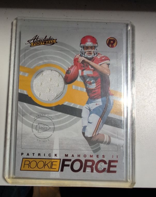 2017 Panini Absolute Rookie Force #9 Patrick Mahomes II — front