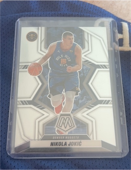 2021-22 Panini Mosaic #111 Nikola Jokić — front