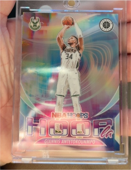 2023-24 Panini NBA Hoops Premium Stock #9 Giannis Antetokounmpo — front