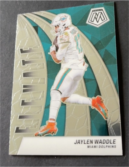 2024 Panini Mosaic #18 Jaylen Waddle Elevate — front