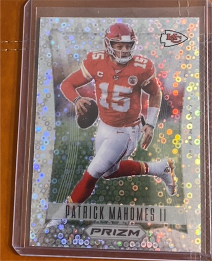 2024 Panini Prizm #15 Patrick Mahomes II — front