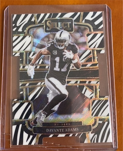 2023 Panini Select #17 Davante Adams — front