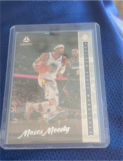 2021-22 Panini Chronicles Luminance #261 Moses Moody — front