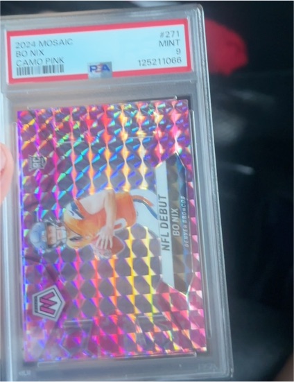 2024 Panini Mosaic #271 Bo Nix Camo Pink — front