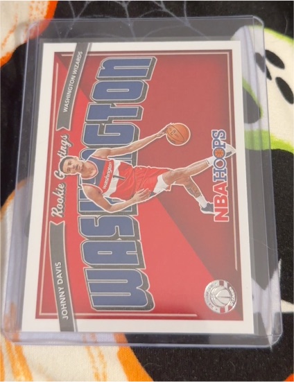 2022-23 Panini NBA Hoops #10 Johnny Davis Rookie Greetings — front