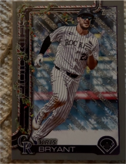 2025 Topps Holiday #H81 Kris Bryant — front