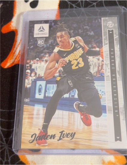 2022-23 Panini Chronicles Draft Picks Luminance #37 Jaden Ivey — front