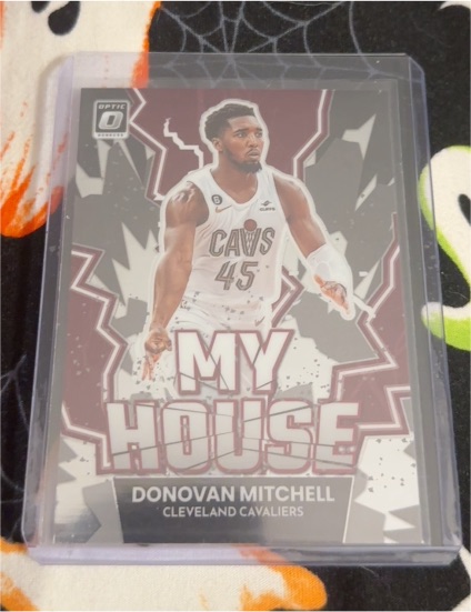 2022-23 Donruss Optic #1 Donovan Mitchell My House — front
