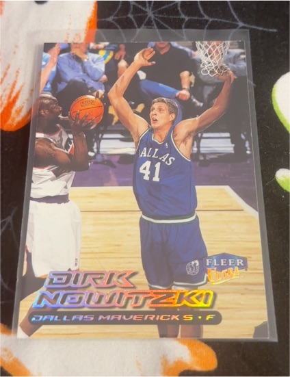 1999-00 Fleer Ultra #53 Dirk Nowitzki — front
